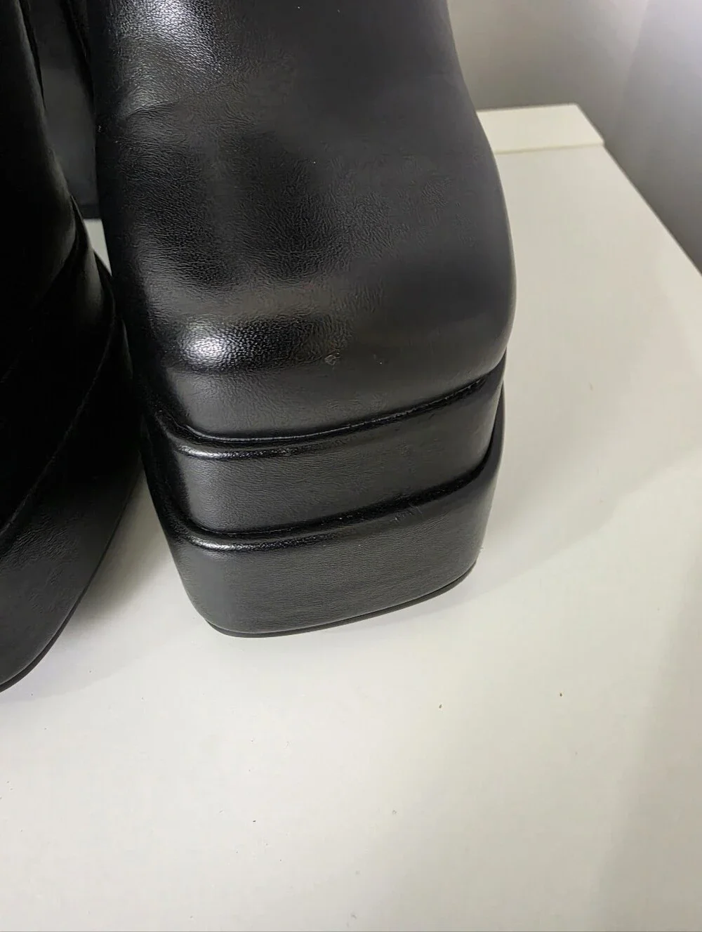 Wetkiss Women's Platform Boots Size 7 Black